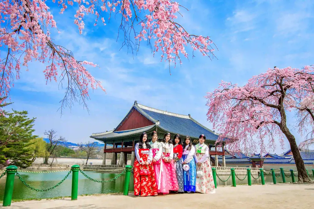 Money Changer Bali Kpop Concerts in Korea Cash vs Credit PAM Money Changer Gyeongbokgung Palace