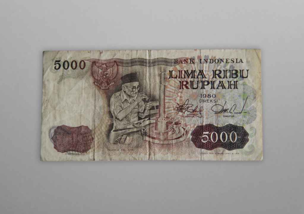 Money Exchange Kuta Old Rupiah Five Hundred PAM Money Changer