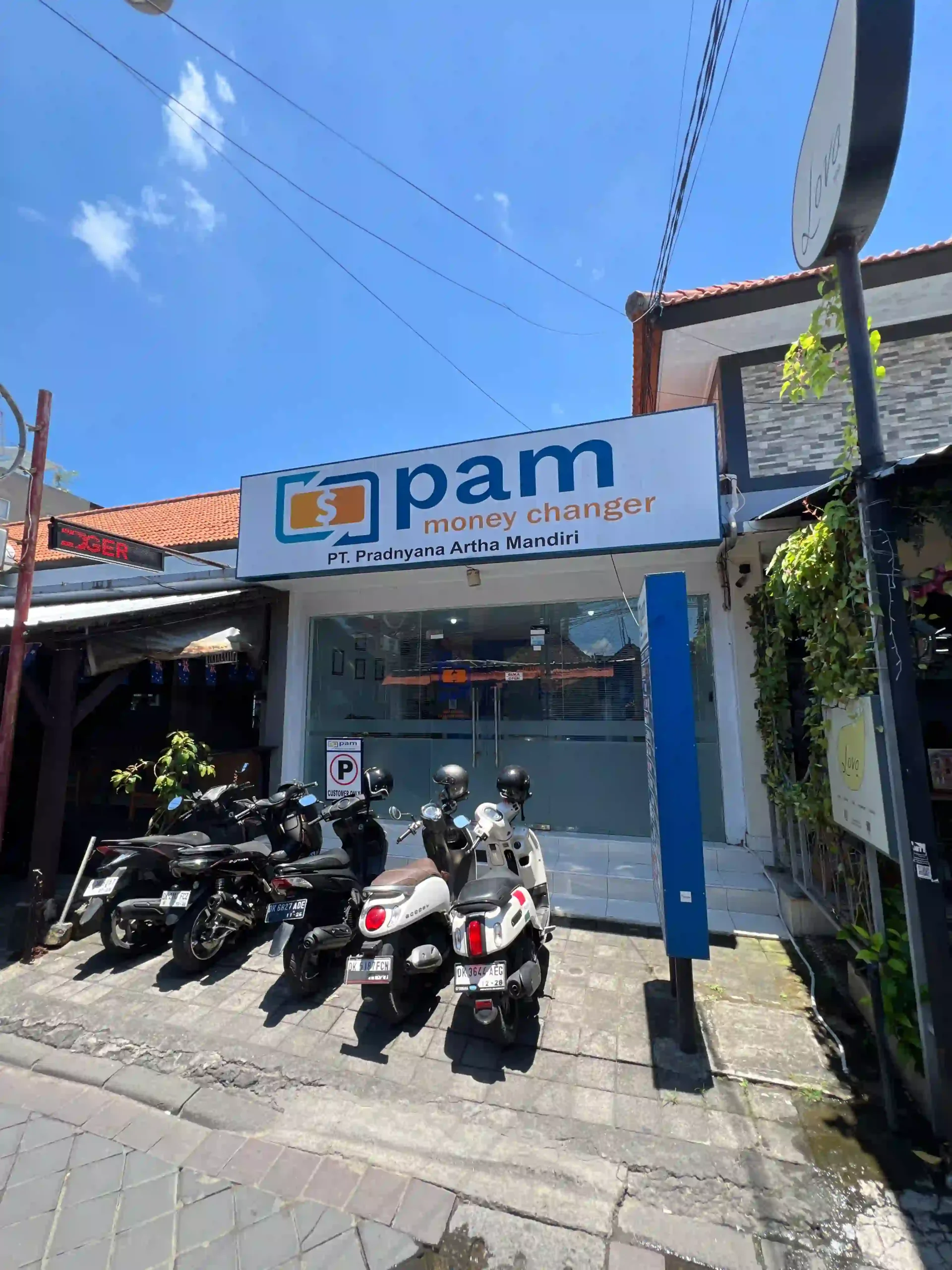Money Changer Kuta Branches PAM Money Changer Benesari Money Exchange Kuta Money Changer Bali